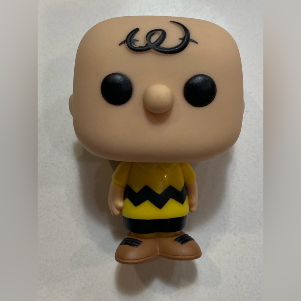 Funko POP! Peanuts # 48 Charlie Brown Vaulted Loose 4" Toy OOB NO‎ BOX RARE